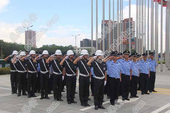 安保服務總公司威遠之，公交車配備保安人員你怎么看？
